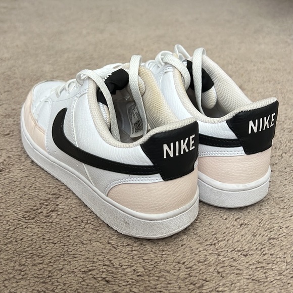 Nike pink white and black court vision sneakers - Women’s 8.5 - Picture 4 of 8